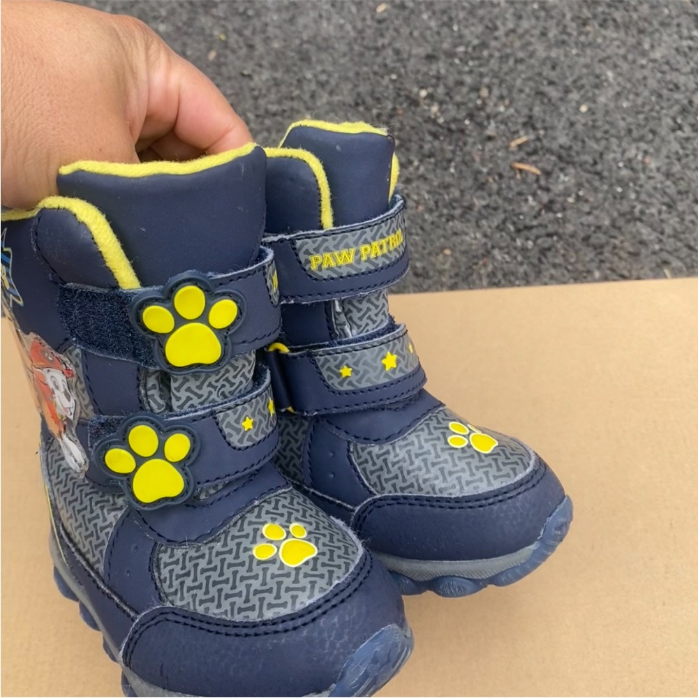 COPY - Paw Patrol Toddler Boys' Light-Up Winter Boots size US 7 boys